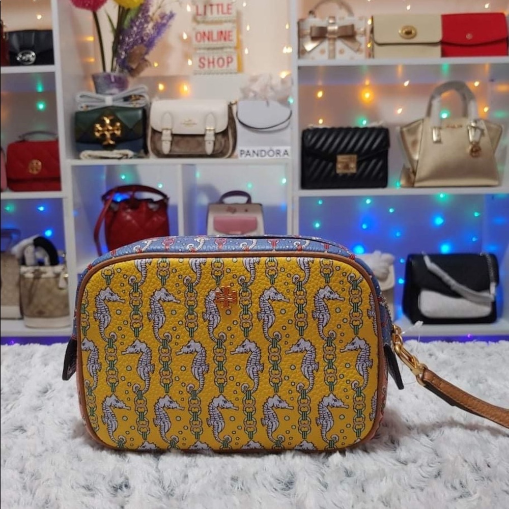 tory burch cosmetic pouch